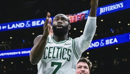 Xingkong Yule-杰伦-布朗：今天我们的表现有失水准，作为领袖我会承担责任