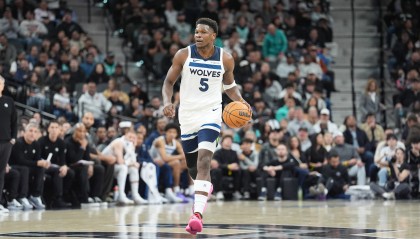 星空娱乐APP下载-爱德华兹谈枪击事件：我很爱明尼苏达 我和家人会为每个人祈祷